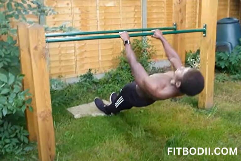 Inverted-Row-With-Supinated-Grip-Calisthenics-biceps-workout.